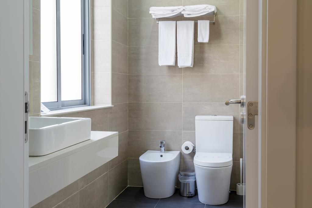 Double Room,1226971205:JPEG